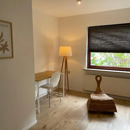 Apartment Mit Garten & Parkplaetzen *