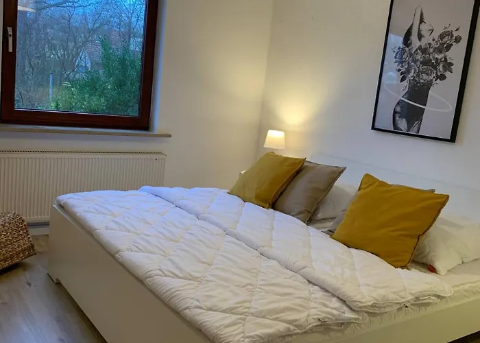 Mit Garten & Parkplaetzen *