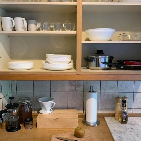 Apartment Mit Garten & Parkplaetzen *