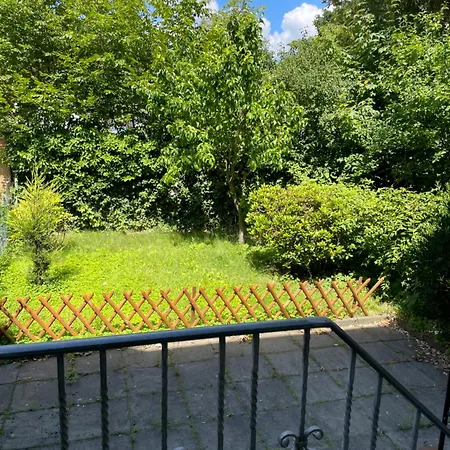 Apartment Mit Garten & Parkplaetzen