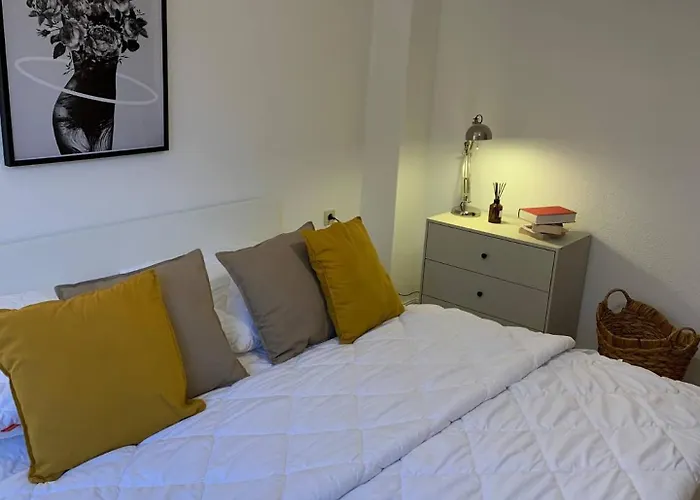 Mit Garten & Parkplaetzen